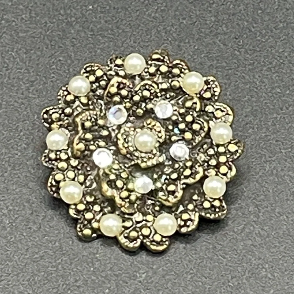 Vintage “Hidden Heart” Gold Filigree Pearl & Crystal Brooch - Exquisite! ✨ - Picture 7 of 10